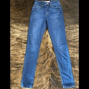 Womans KanCan medium wash non-distressed skinny jean. Size 1.